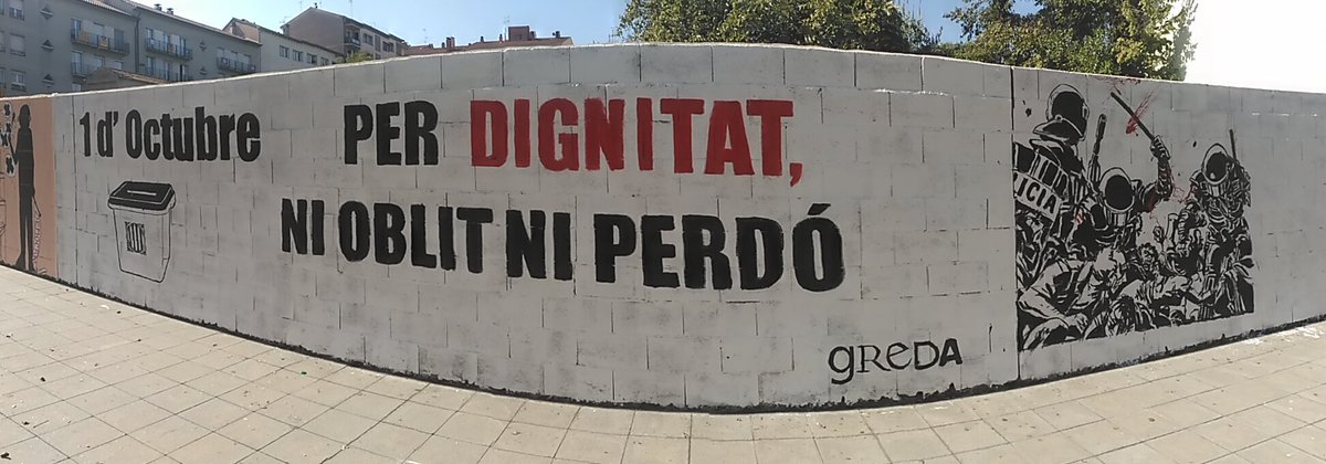 GredaGarrotxa's tweet photo. MURAL | L'única forma d'avançar és recordant d'on venim. L'#1oct ha de ser l'espurna final cap a la llibertat #BenvingudaRepública #Olot https://t.co/gRuhpKzdqU