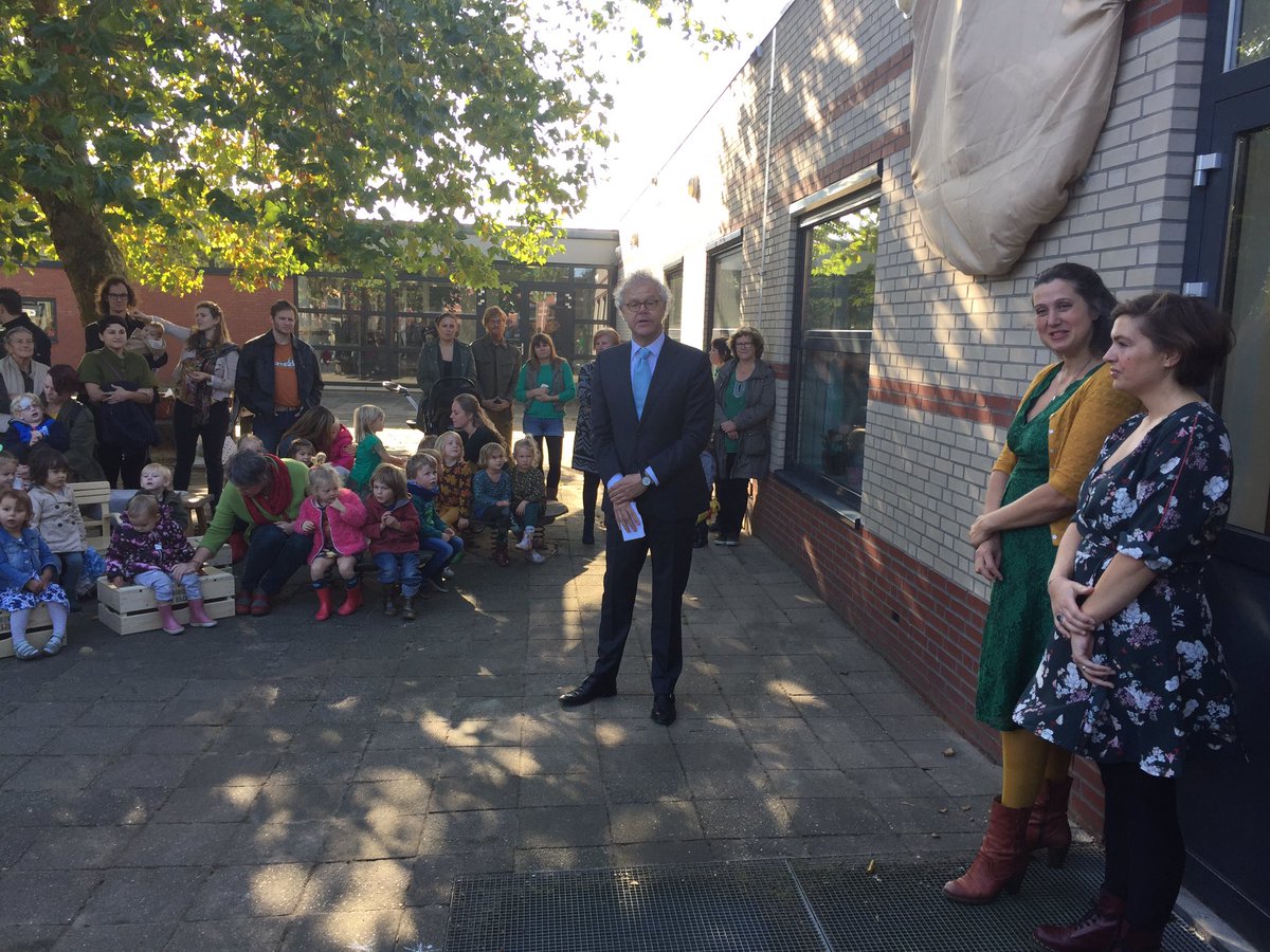 Officiële opening IKC Vrije School @KleurenbosOss #antroposofisch @HBNinOss <a href="/MeteoorOss/">Meteoor</a>