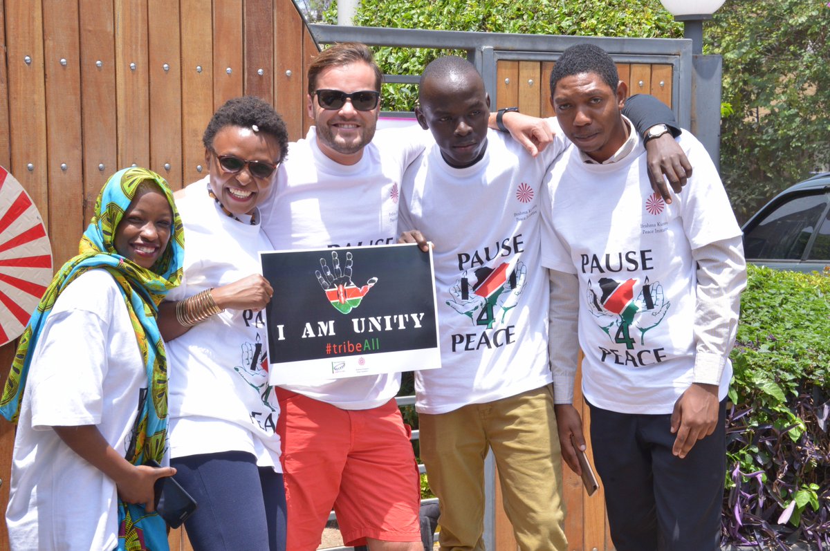 buzybandits's tweet photo. #pauseforpeace @revealyourlight #REVEALYOURLIGHT I believe in demonstrating for peace not political parties #tribeall 
@MissKochKenya https://t.co/PB19qcao0N
