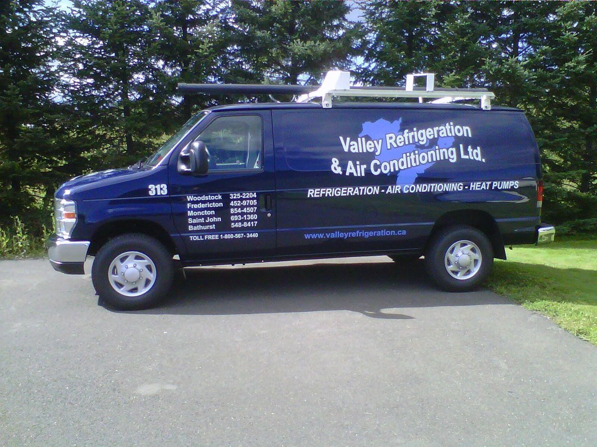 ValleyRefrige's tweet photo. Are you having issues w/ your equipment? Don't hesitate to call us! We have a tech on call 24/7 in each of our areas! https://t.co/TSj6eUKMkn