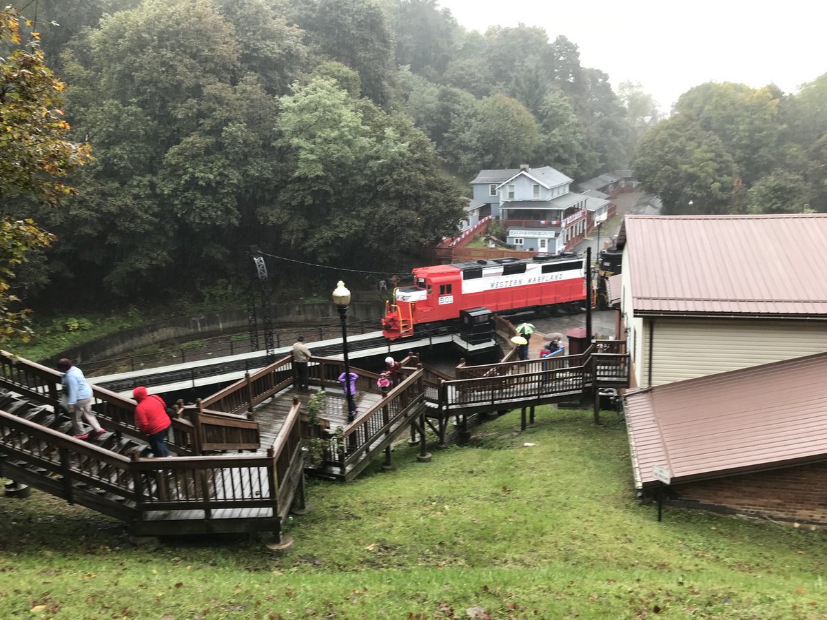 RAILMag's tweet image. Had a great ride yesterday in the drizzly fall foliage on @WMSRailroad’s Cumberland-Frostburg Mountain Limited. #trains #Maryland #MD