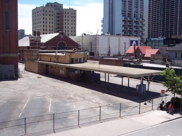 UWindsor Plans Downtown “Social Hub” At Old Bus Depot windsorite.ca/2017/10/uwinds… https://t.co/EkSaazTjBQ