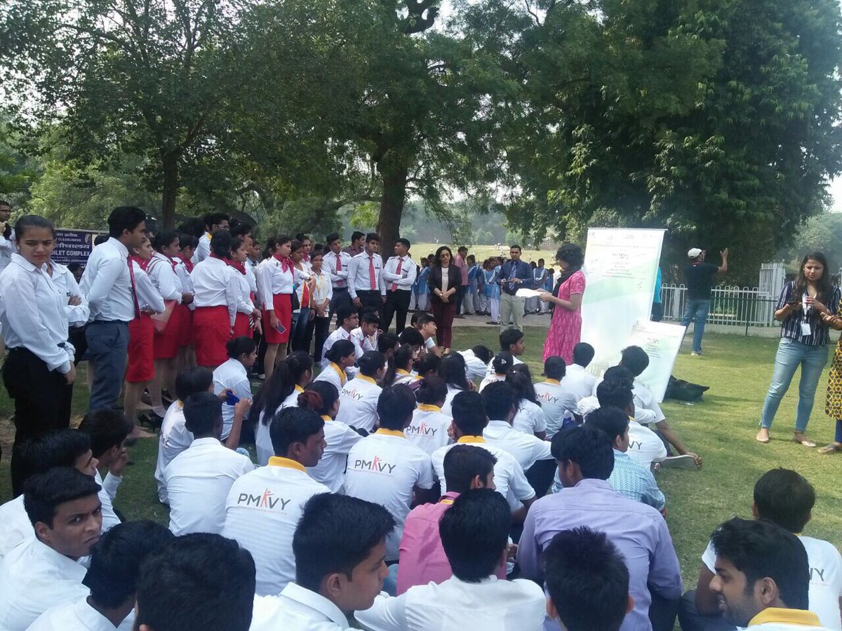 skillthsc's tweet photo. Heritage Walk led by @ITIHAASKiBaat at Qutub Minar to celebrate #ParyatanParv2017
#SkillTHSC #DekhoApnaDesh https://t.co/QpHZNWjMI0
