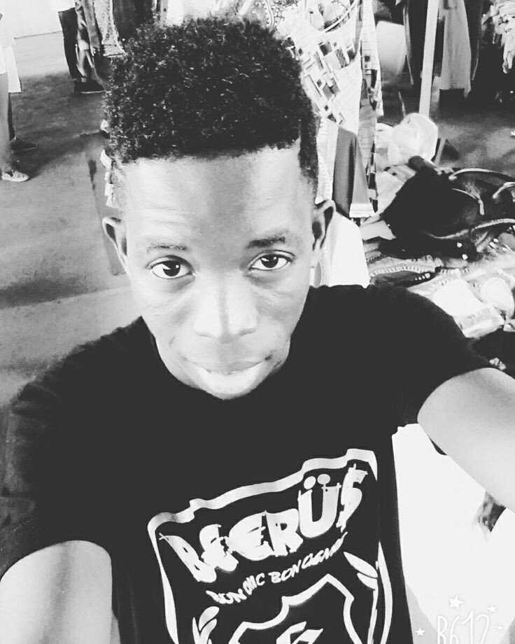 Beerus_BCBG's tweet photo. #Beerus...#FB...#BCBG...#StreetWear...#StreetClothes...#BeFashion...#BeSwagg...#BeRelax...#UrbanMood...#DressedByBeerus👕🇨🇲🇺🇸💯
♚B.C.B.G♚ https://t.co/lhYYUoy7eC
