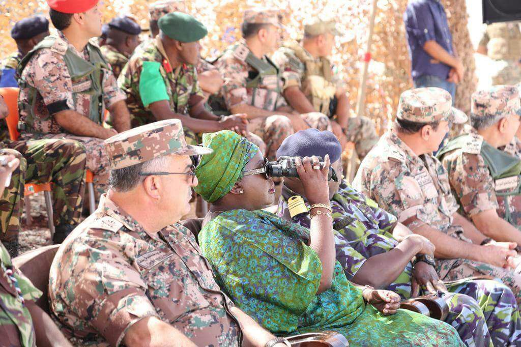 tedmwanamgambo's tweet photo. #SheIsASlayQueenIf https://t.co/I1Df9BtHM8