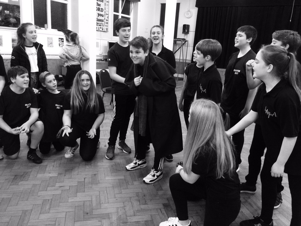 🌟🌟COMPETITION🌟🌟For your chance to win 2 tickets to "Oliver!" Visit:
m.facebook.com/LATA.LythamAca…
@LowtherTheatre