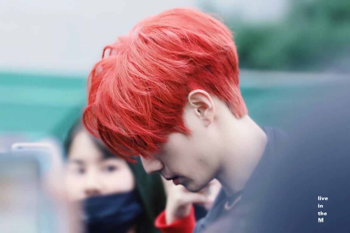 LiveInTheM's tweet image. 171013 뮤뱅 출근 재출근 [HQ]

니가 보면 표정관리 참 안 되넼ㅋㅋ 👀

#GOT7 #갓세븐 #마크 #Mark #段宜恩 #YorAre