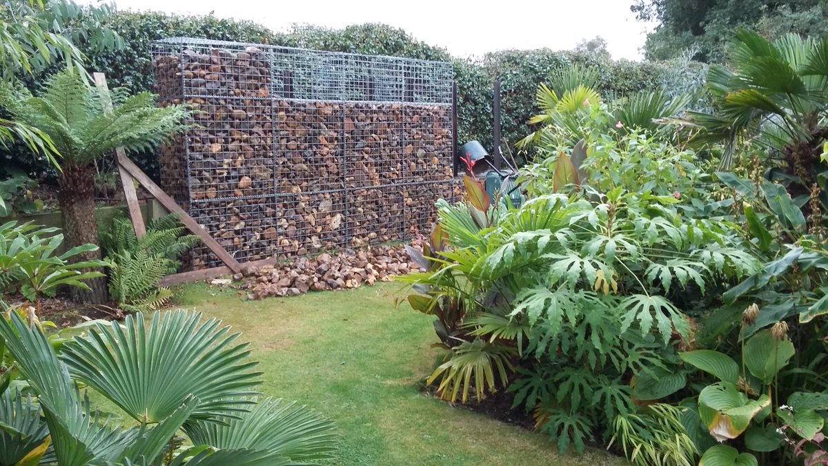 <a href="/ianscottroofe/">Ian Scott Roofe</a> I got them from Fine Mesh Metals <a href="/WeldMesh/">Fine Mesh Metals Ltd</a> They were the 4mm diameter wire for extra strength. Very happy with them! 👍