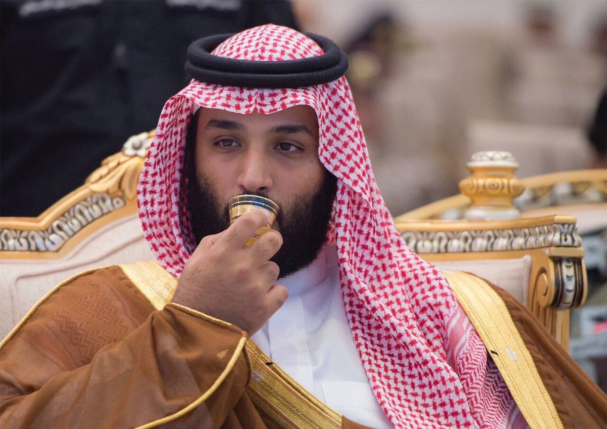 الدعوة القطرية لمحاكمة سعود القحطاني تثير جنونه ليخرج معلنا تمتعه بحماية الملك سلمان وولي عهده وطن يغرد خارج السرب