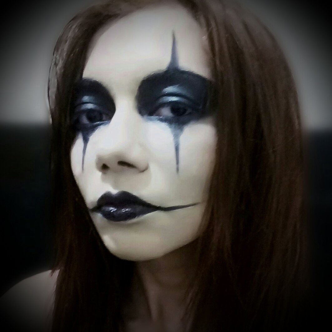 Mirelle_Mira's tweet image. Now I'm Mira Crow. Got it? Mira Crow... Miracle... No? Okay then. #WayToCrow #FireItUp #NewProfilePic