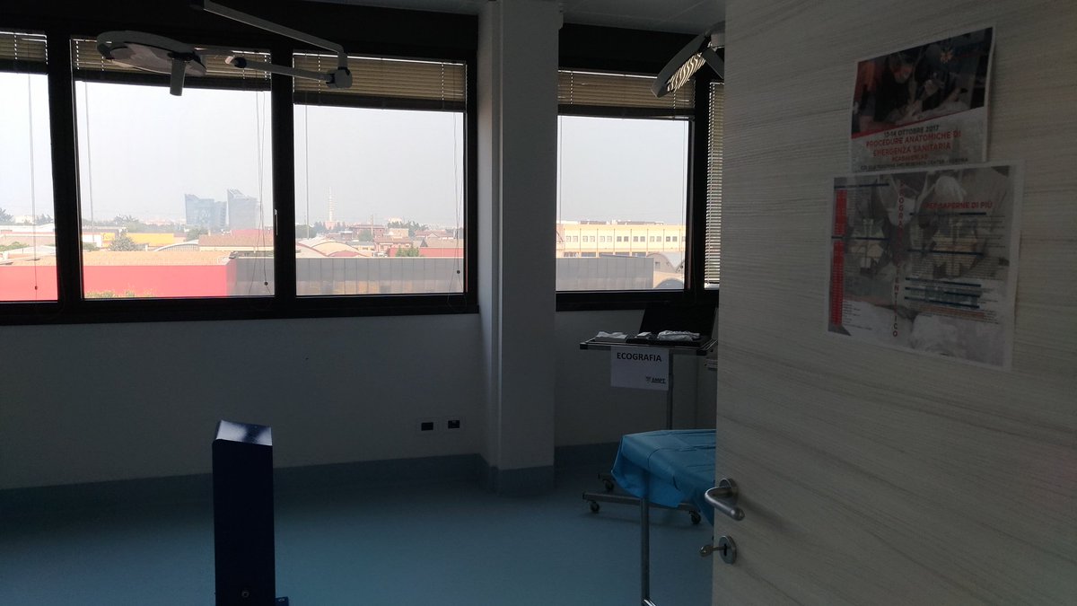 EMPT_Solutions's tweet photo. #EMPTsolutions: Allestimento sale... ci siamo!!! E voi siete pronti per l ulima edizione #CadaverLab2017??? 
Grandi novità...#staytuned... https://t.co/pZdIGaeIhQ