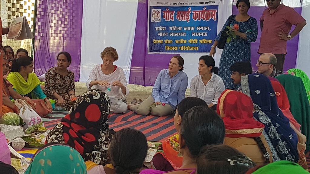 RGMVP's tweet photo. Susan Byrnes, Gabriella Stern & Team from #Gatesfoundation during field visit @RGMVP in #UttarPradesh, India @susanbyrnes @gabbystern https://t.co/k5Oik2YvTY