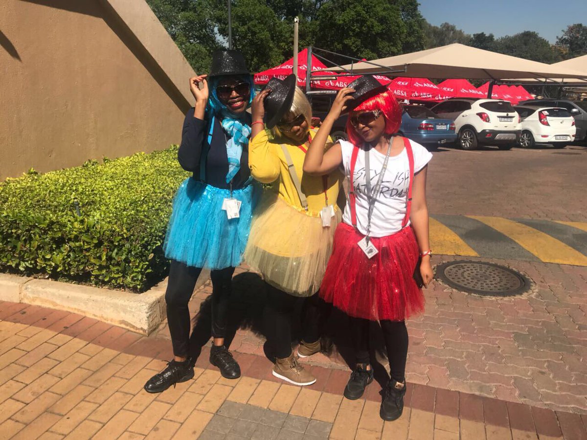 CTOsGotGame's tweet photo. Awesome turnout for today's walk! #90dayfitnesschallenge Go teams! 💥💯 @KershneeNaidooK @rixymail https://t.co/oz9aMuMjtG