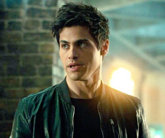 PrettyboyyAlec's tweet photo. I love how Alec’s hair is always styled a little different https://t.co/HPNdyvadA1