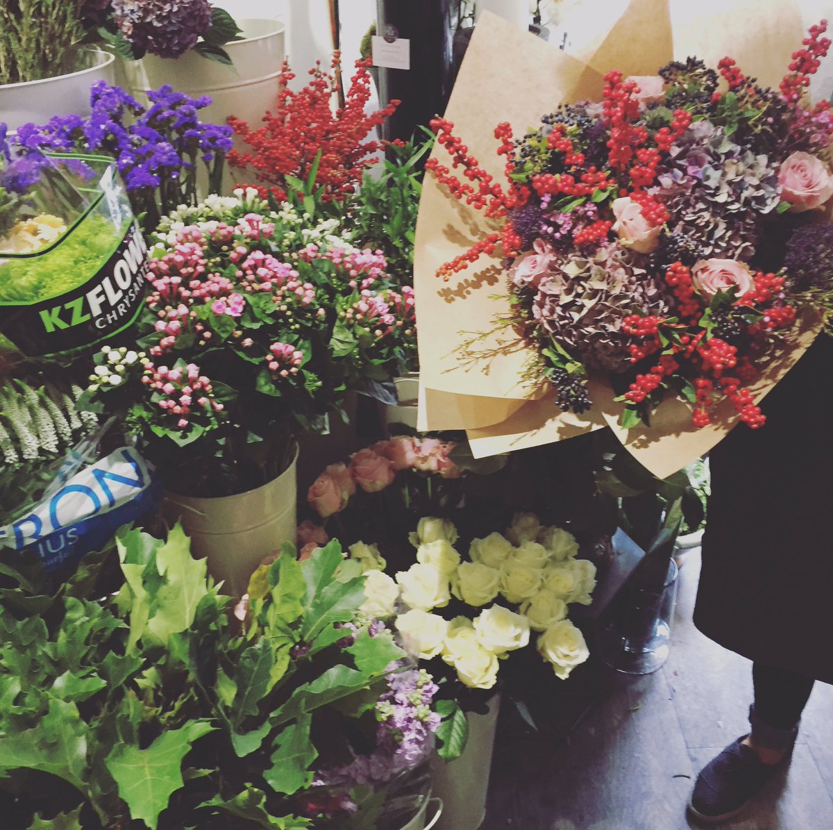 bloomin_jacks's tweet photo. Autumnal bouquet, shades of purple and dusty pinks @bloominjacksbrentwood HQ @crownbrentwood #florist #freshflowers https://t.co/WhcXLES7sd