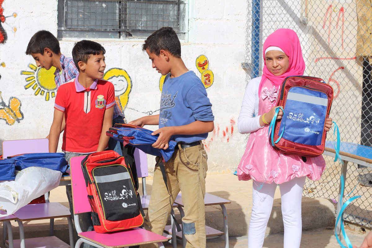 UNICEFEMOPS's tweet photo. Children at #UNICEF-supported school in #Jibreen, which houses >30K displaced people in #Aleppo #Syria - half are children. v/@unicefmena https://t.co/xcuV2yyp9W