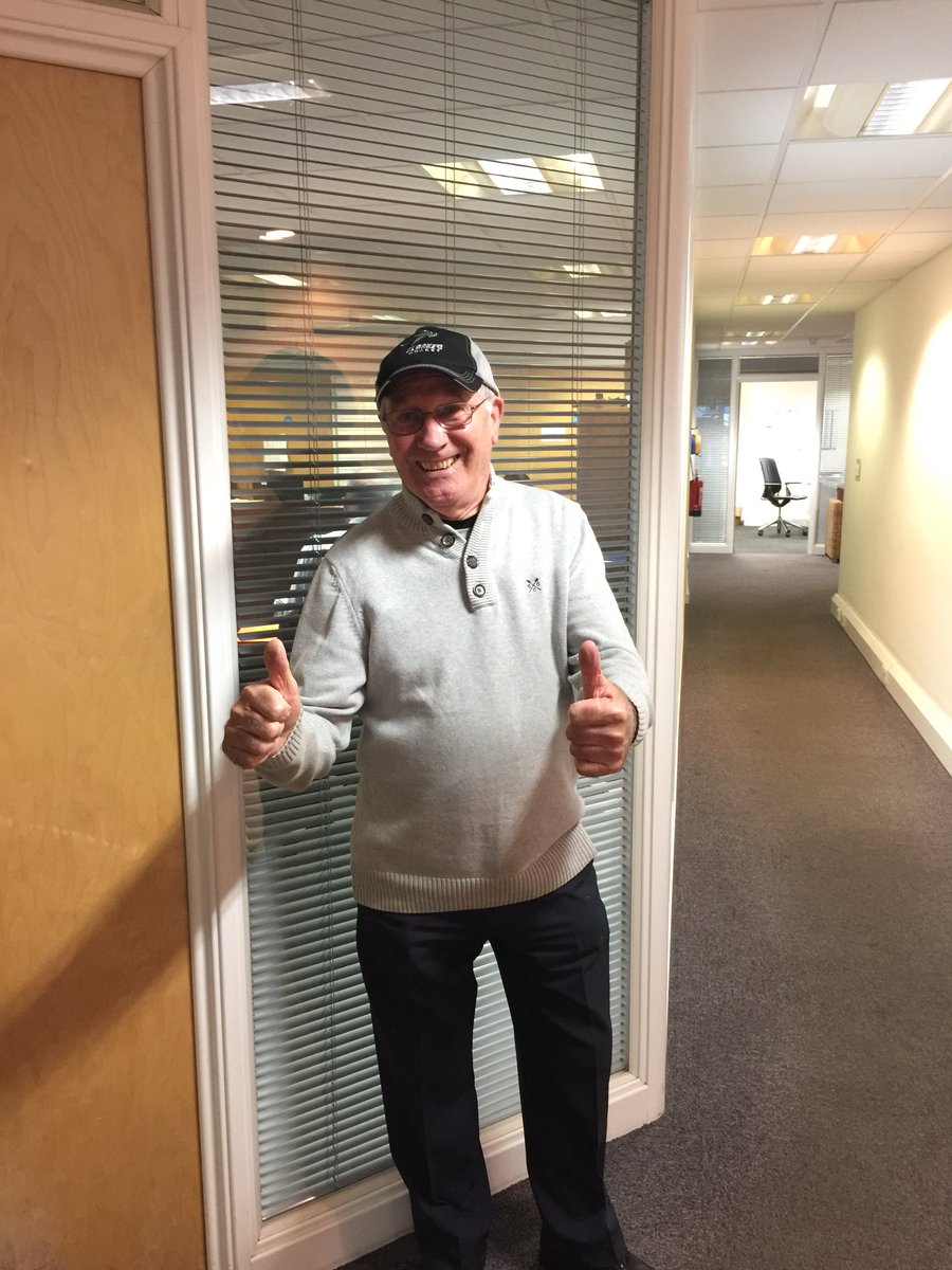 MusaJayne's tweet photo. @AdrianWallingto @mikedavies01965 @MarshallGroup @MarshallMotorGp It’s about the taking part 🎩 #HatsOn4MentalHealth https://t.co/HP97MQ91qx