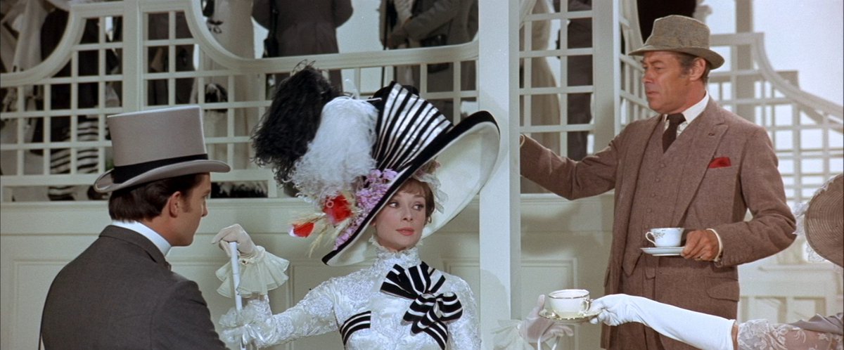 CSkinner's tweet photo. Widescreen Weekend Day 2: WINDJAMMER (Cinerama DCP - 2.77:1), LA LA LAND (IMAX DCP - 2.55:1), MY FAIR LADY (4K DCP - 2.2:1) #wsw17 #cinerama https://t.co/RObpKBN04N