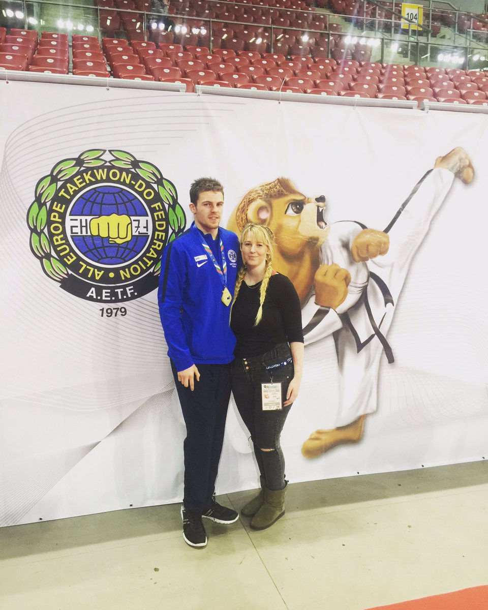 RheannanFerrari's tweet photo. Can't wait to see my big brother fight tomorrow and get that world title ! Cmon team Scotland #itfwc2017 #teamscotland #letsdothis https://t.co/JpzQsWbyiQ