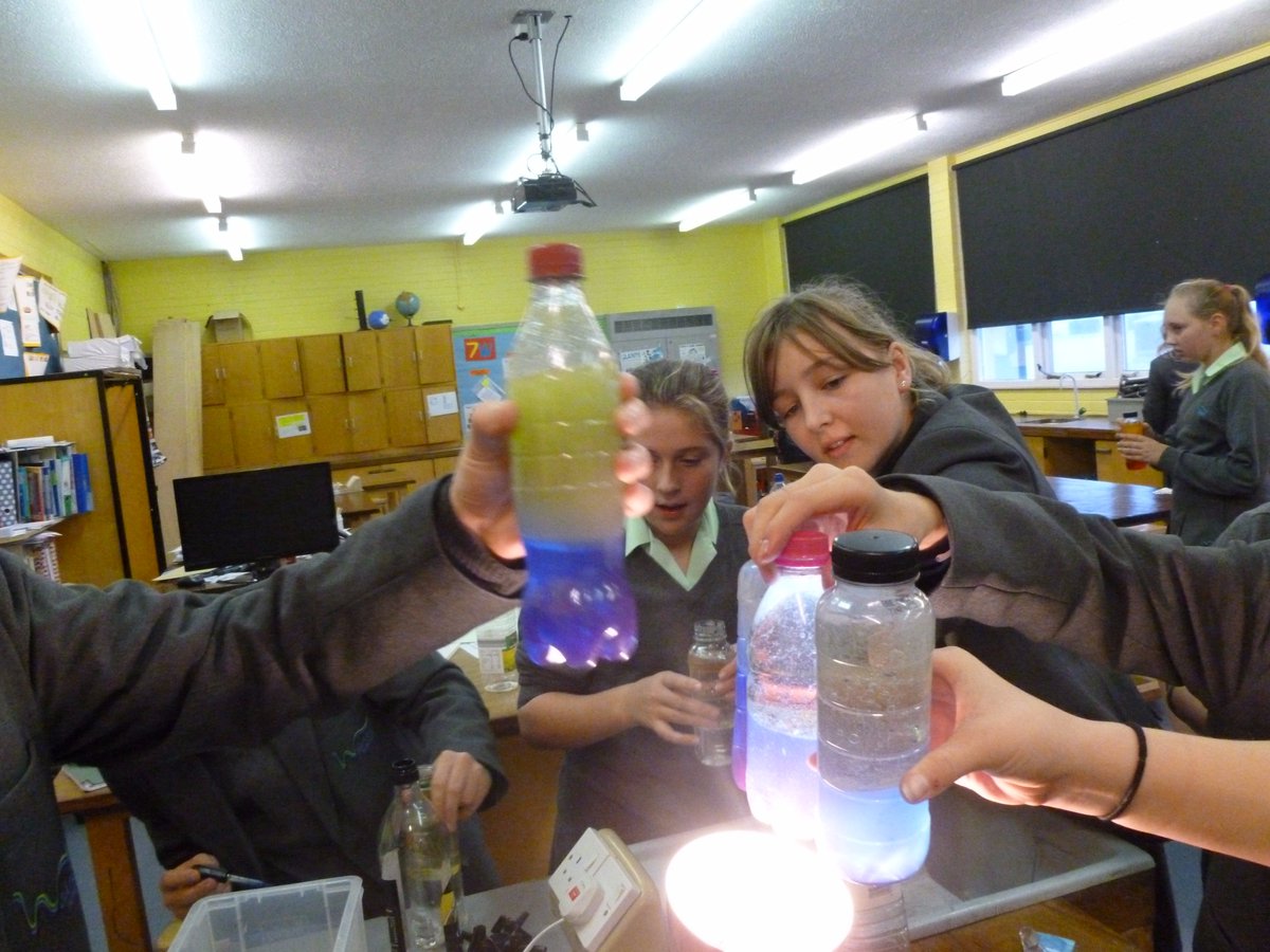 Walney_School's tweet photo. Great to see our budding scientists enjoying Science club, here they are making lava lamps #funscience #futureprofessors https://t.co/BfH0b6FZuf