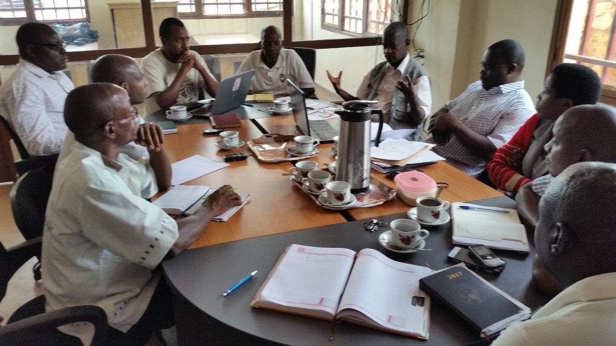 Horamama_Dg's tweet photo. meeting with auditors Utz and rainforest Alliance https://t.co/wfq8DRgy4K