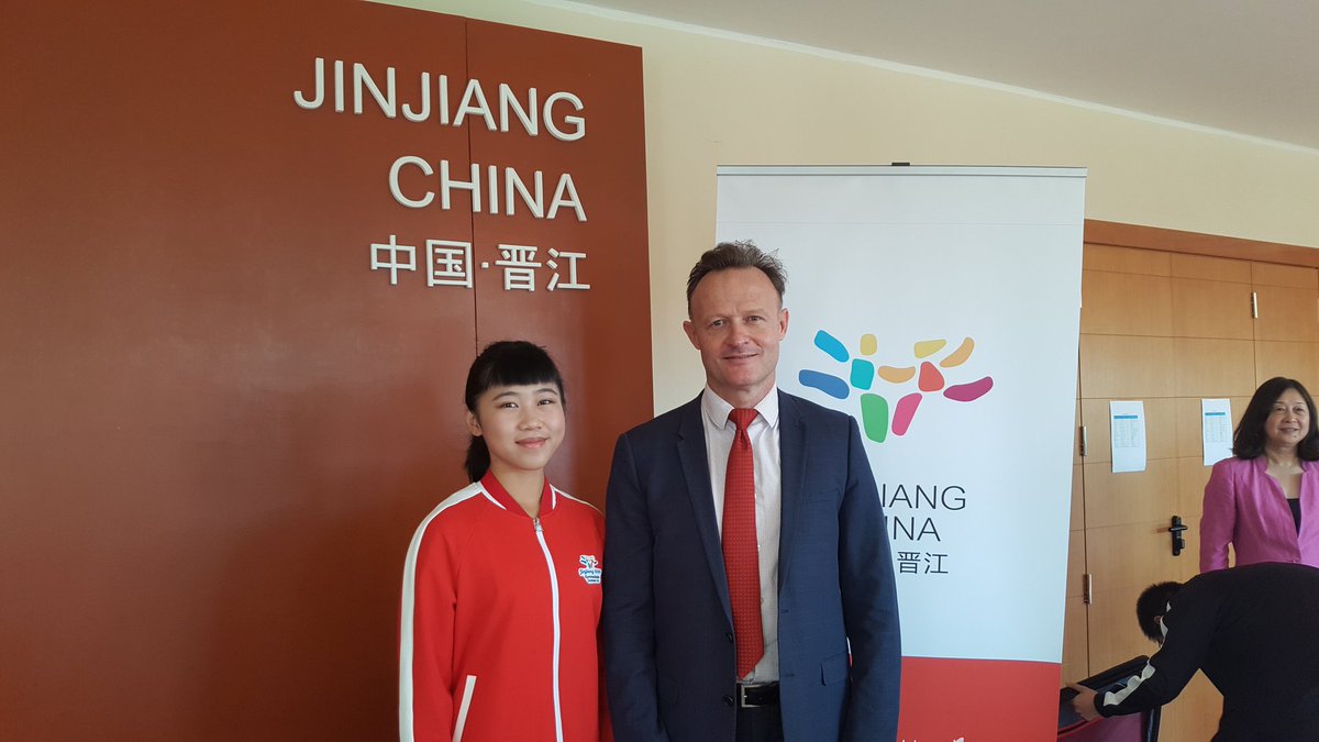ISFsports's tweet photo. ISF president @lpetrynka welcoming 3 #gymnasiade 2020 candidates. #china #chinesetaipei #hungary #ISFforum2017 https://t.co/seIKwYNuqv