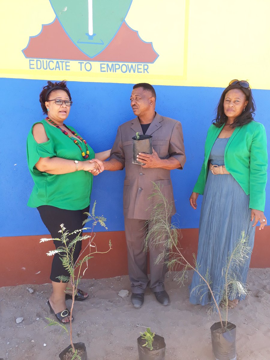 RCHardap's tweet photo. National Arbor day. HRC donated 30 shade trees to schools in Mariental as a gesture of ploughing back to community. https://t.co/2bQtZfNRqj