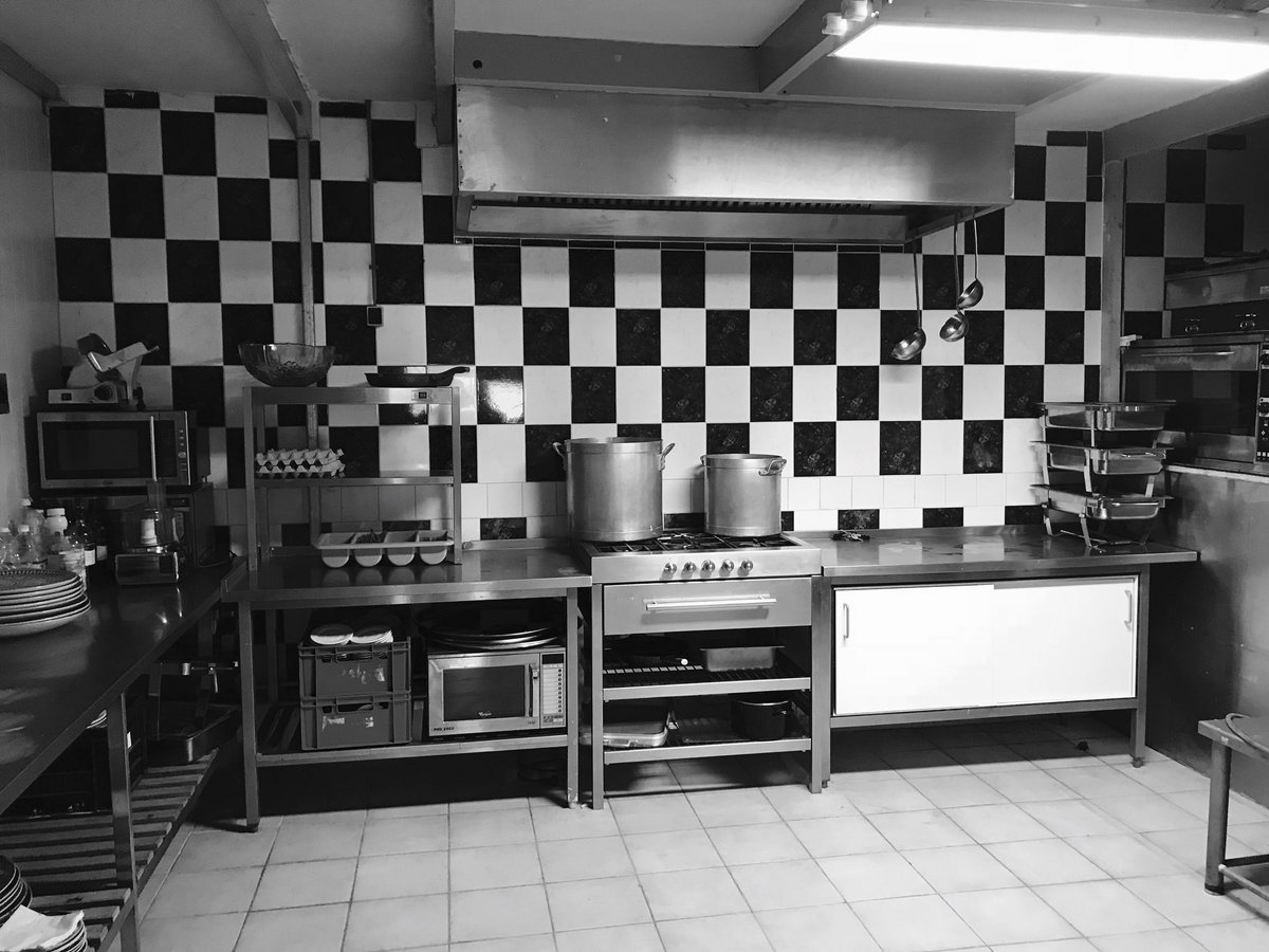 Momoscatering's tweet photo. Een professionele keuken huren al vanaf €175 euro per dag!
Maak vrijblijvend een afspraak voor een gratis proefdag https://t.co/We8AO0P7R2 https://t.co/yGfs7xetum