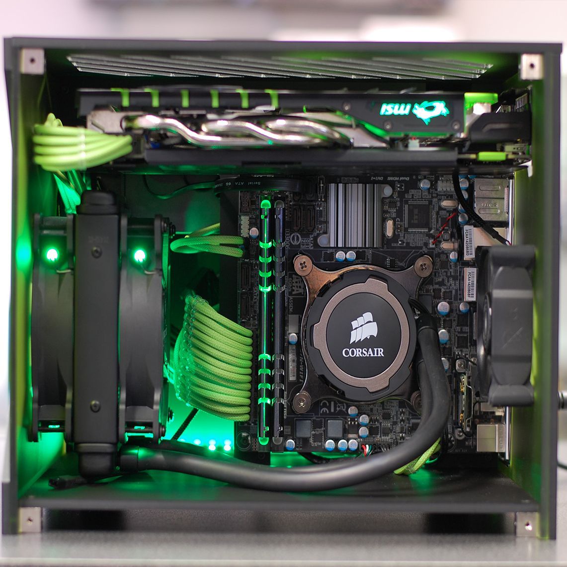 N3xusComputing's tweet photo. Custom Parvum staff builds, the Green machine and Half Life

Clean , concise and colour themed throughout.

#n3xuscomputing #parvum https://t.co/NYEcY8eXc3