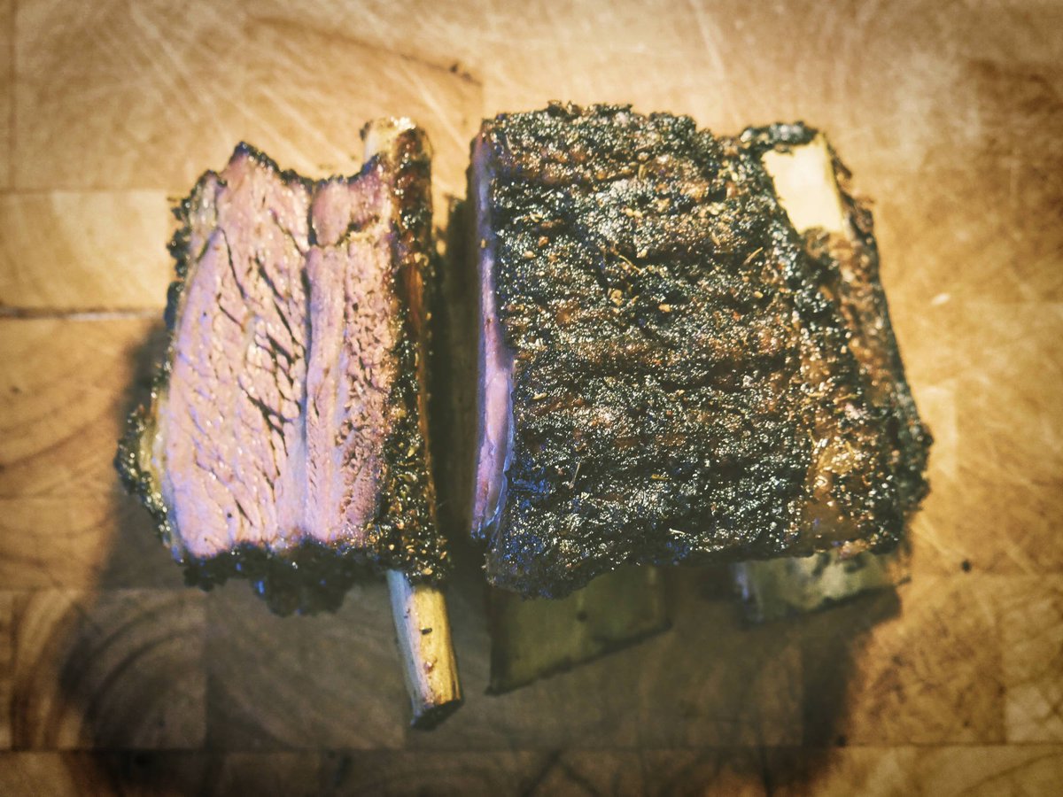 MagicRockTap's tweet image. Food today from 3pm, by the ever excellent @smokinbluesnews #Huddersfield #streetfood #magicfromthesource #smokinblues #bbq