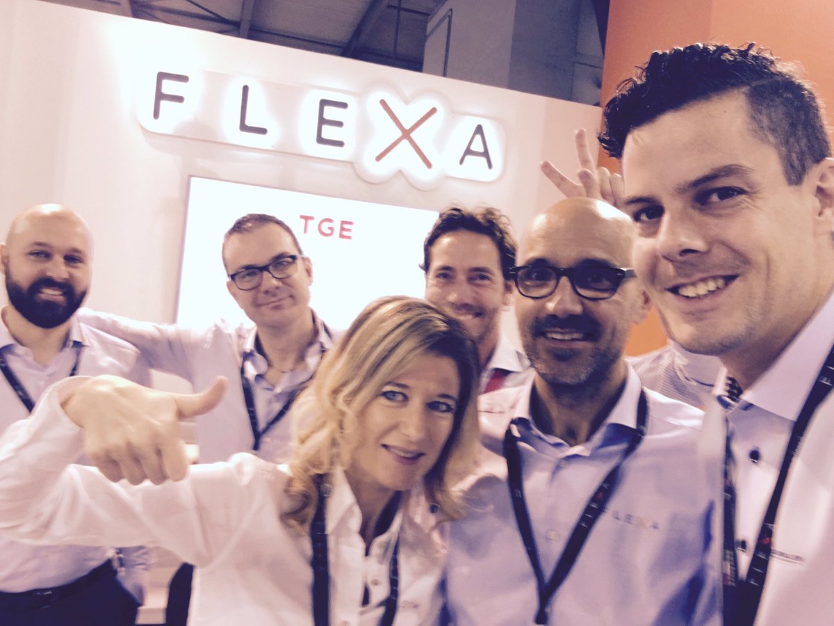 FlexaSrl's tweet photo. We are ready today for a new day at @viscomshow Italia #flexateam #visualcommunication #newflexalook🌈🌈🇮🇹🇮🇹🔝🔝 https://t.co/Rxxw3BFQc2