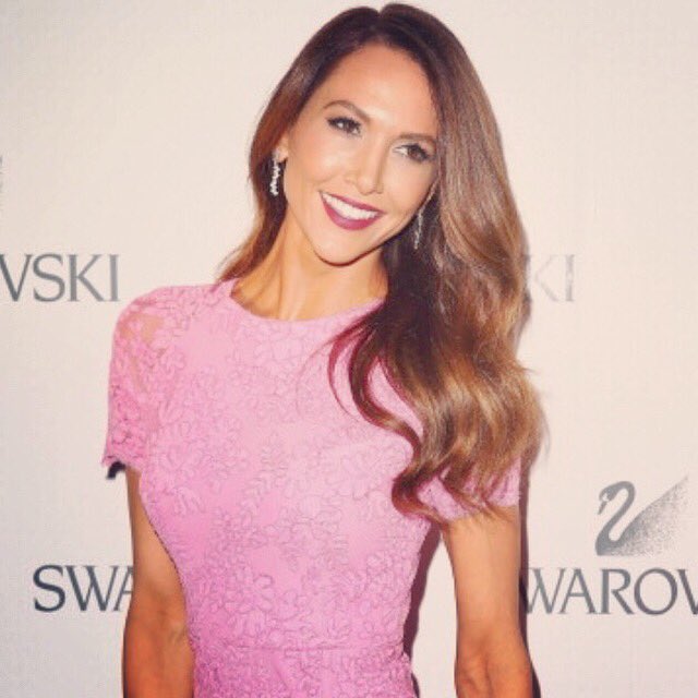 KylyClarke's tweet photo. #fb @swarovski that hair 
.
.
.
.
.
.
#lyfestyled @_lyfestyled_ #fashion #jewels #crystals #silver #designer https://t.co/cpanyAI1w2