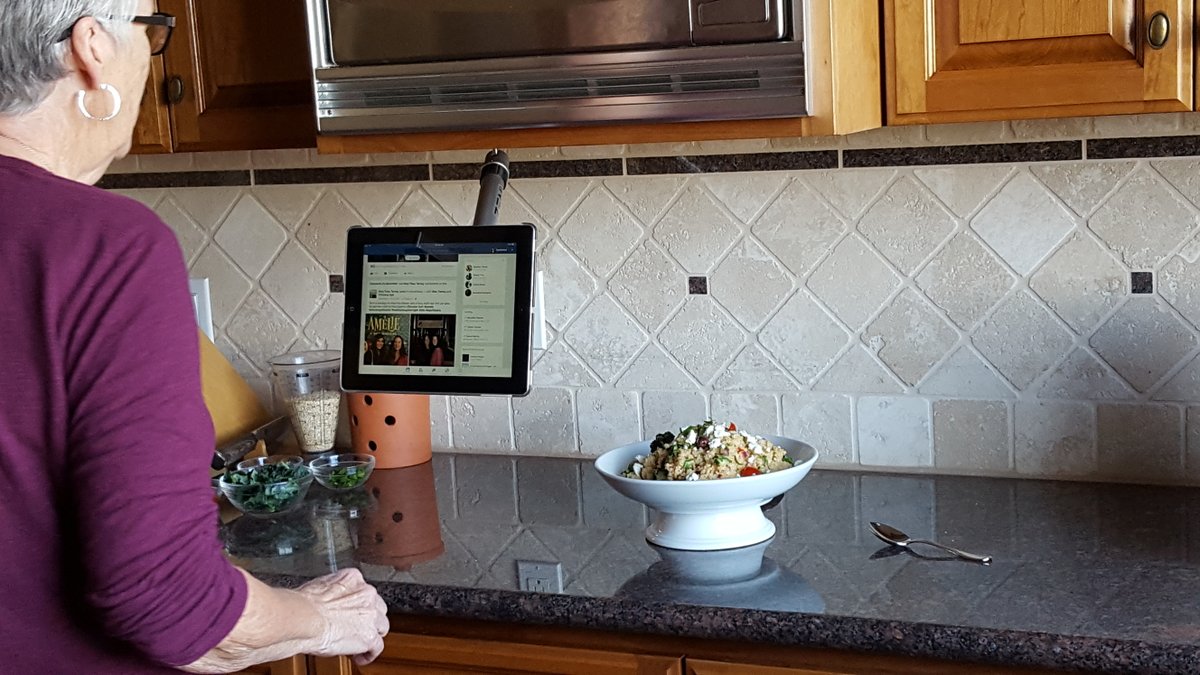ZenMountAbility's tweet photo. Did you know #Zenmount can B attached with C-clamp, mounted or used w/ a stand? #Kickstarter ends at 10 AM EDT here: https://t.co/KrbVv93yAG https://t.co/yKH9lRwsbx