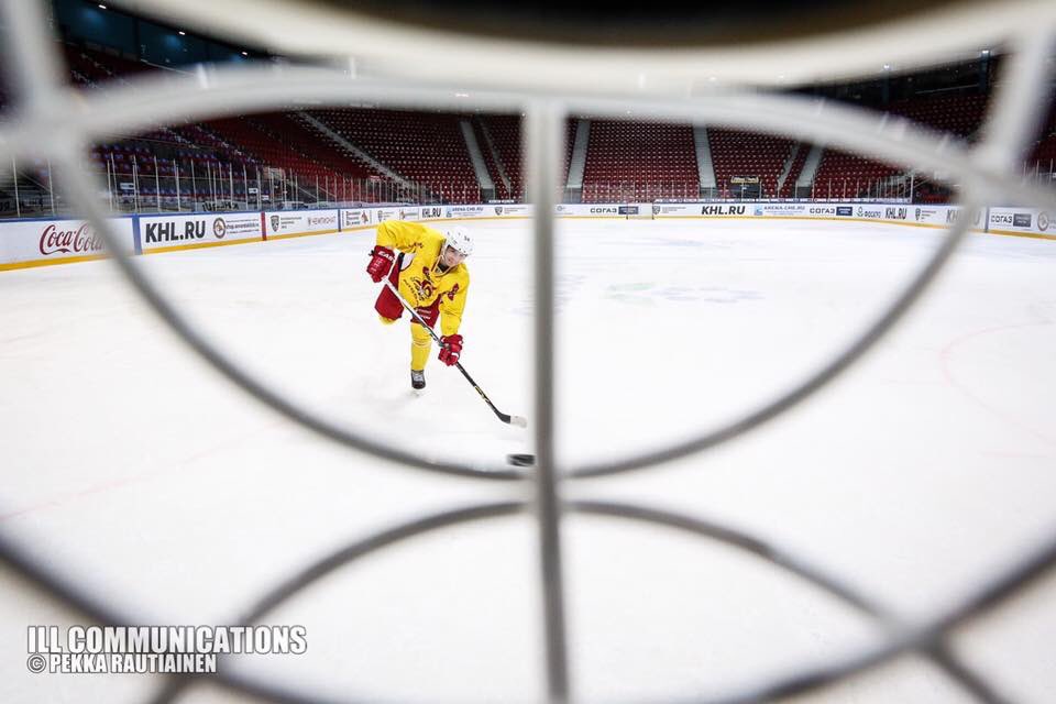 rautiaine's tweet photo. Perjantai 13. päivä... #mismunkypärä #tb #Jokerit #mähöne #perjantai https://t.co/gviSS9vXYB