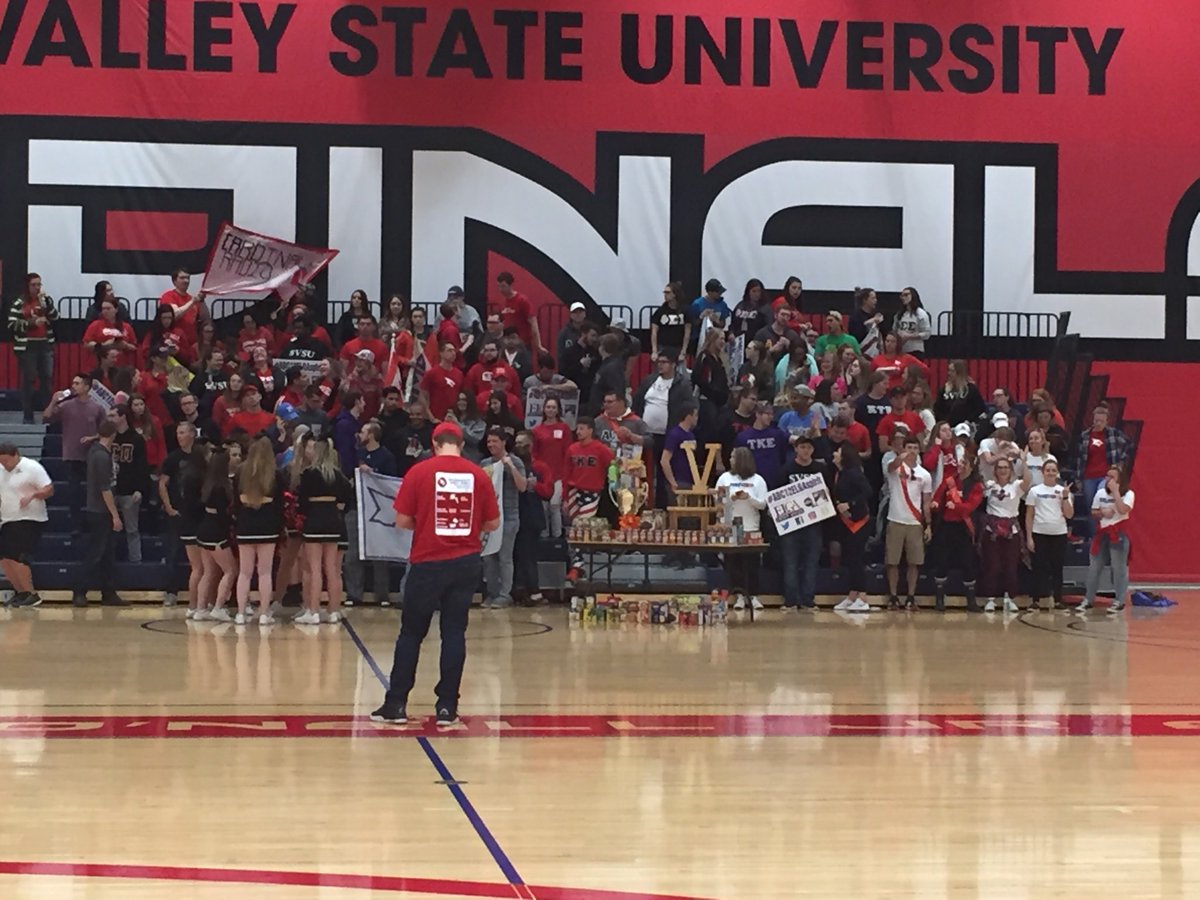 #SVHomecoming17 spirit is alive at 5am!!! #SVSU