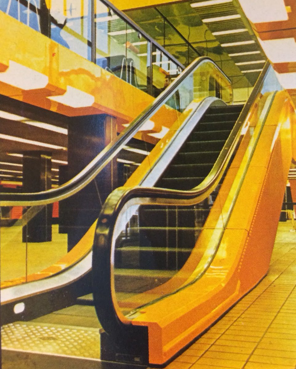 OSaumarezSmith's tweet photo. 1970s interior makeover of Heathrow Terminal 2 was plastic fantastic https://t.co/60gkC6fVs7