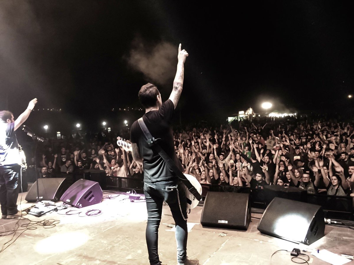 LaDesbandada's tweet photo. ¡Que barbaridad de @Festardor_info! Mil gracias a todos los que vinisteis y a toda la organización fue bestial! 
Ens veiem prompte Valencia! https://t.co/5OBxPuEq9F