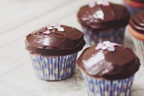 Gute Nachrichten am Freitag, den 13.: Schokolade zum Frühstück ist gut fürs Gehirn und für die Taille: lounge.fm/2017/10/13/sch…