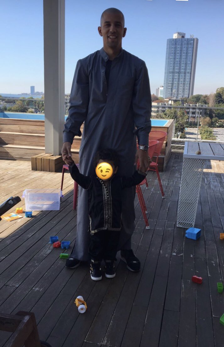 DMAnWyyXcAAiJMR.jpg