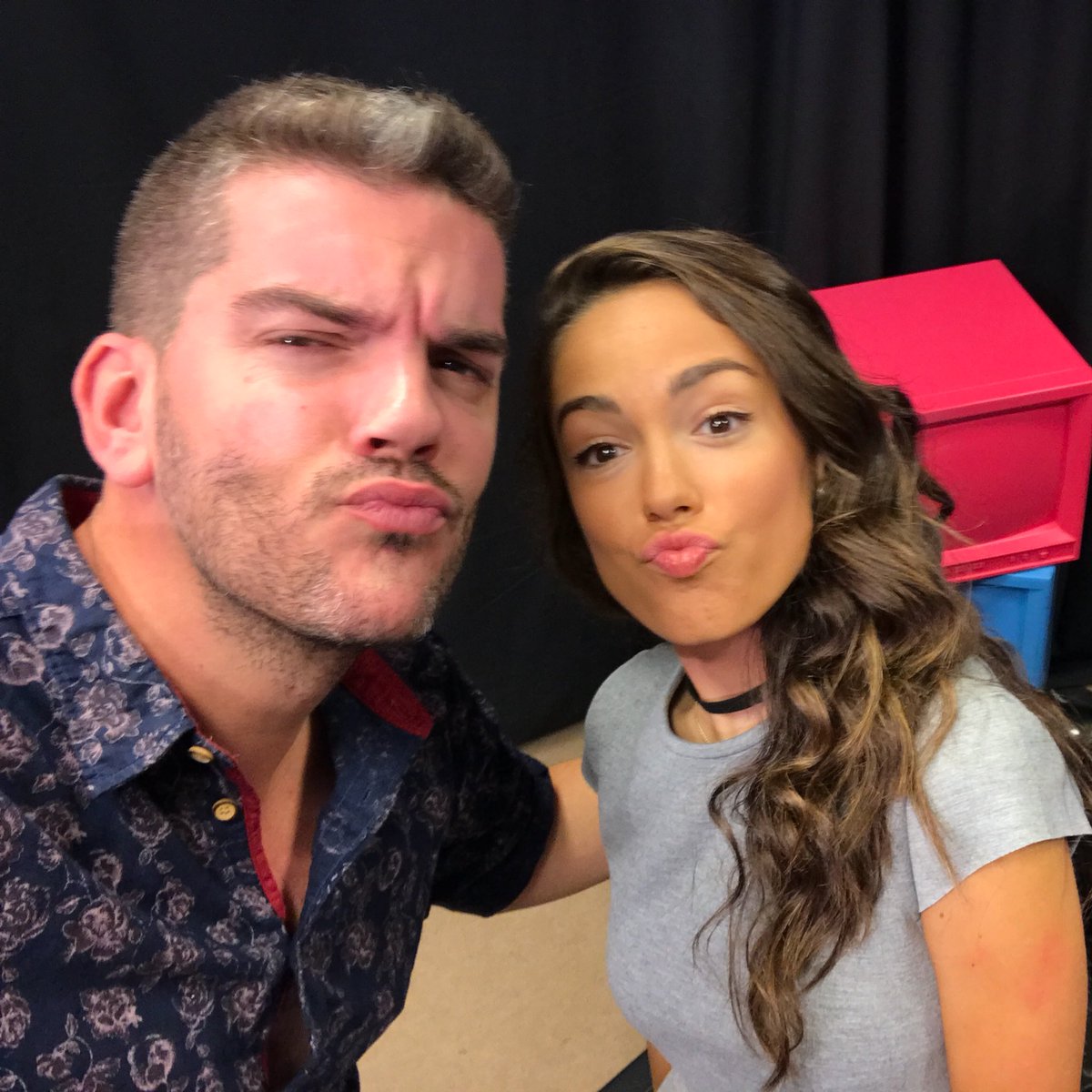 Ibai_Sanchez_'s tweet photo. Encantado de recibir a @Mariaparradovoz en @LocalMusical . Divertida , enérgica y por encima de todo Artista. Un placer enorme
#UnMilagro https://t.co/f5ZzxlPGwr