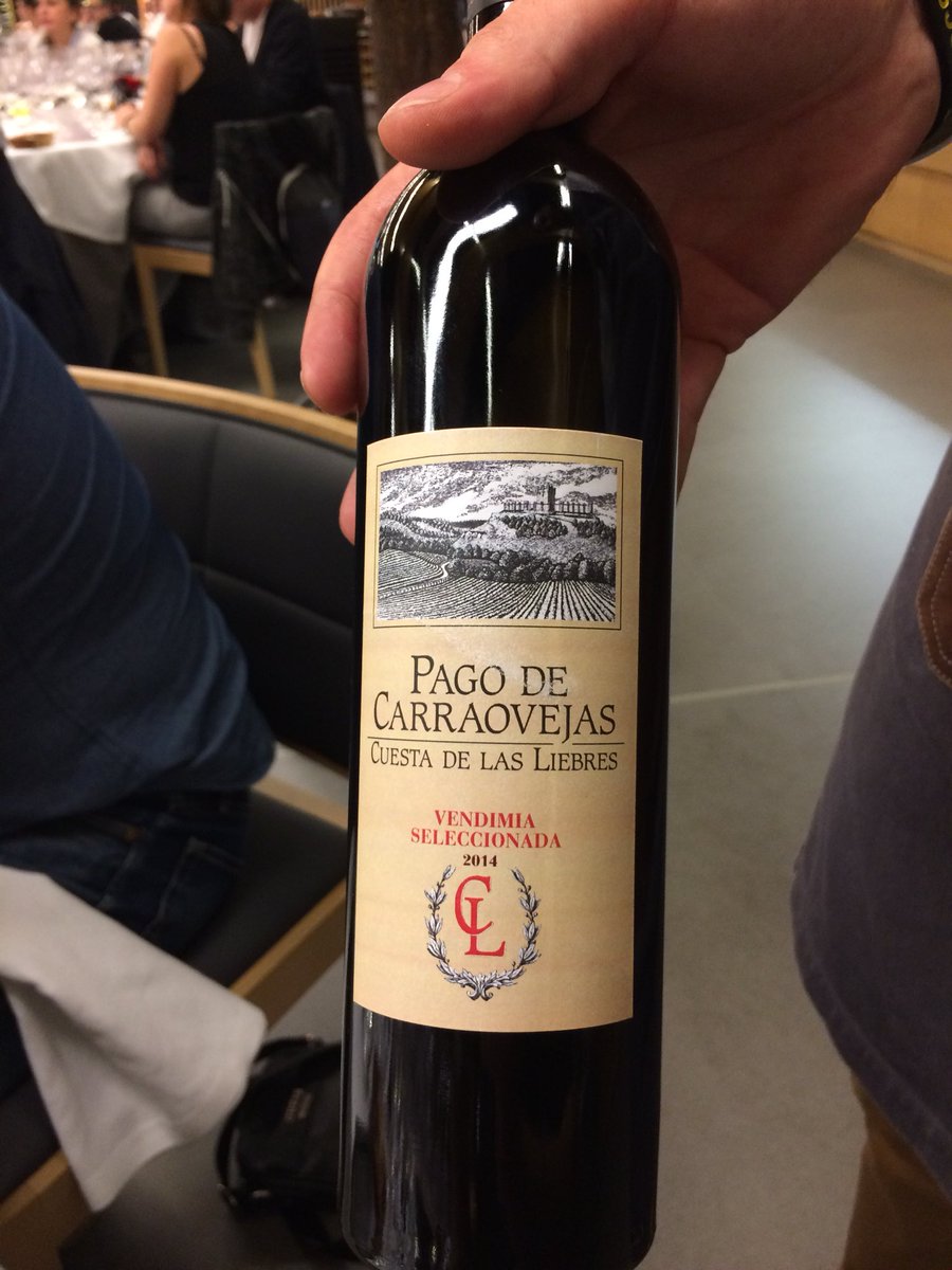 jsoleVins's tweet photo. Gran rebuda a @PagoCarraovejas amb part de l’equip de @vilaviniteca #anyades #terroir amb final de festa @RteAmbivium 🔝🔝🔝 https://t.co/0YVJocK41d
