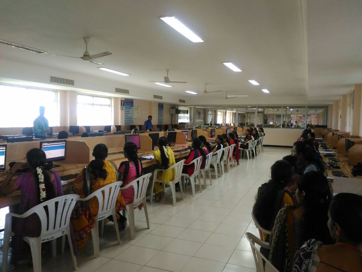 senthilmohith's tweet photo. #Drupal #Drupal8 #DCAP at  Vivekananda College of Engineering for Women, Tiruche ngode. #Innoppl #DrupalChennai https://t.co/cf2RS6wTmt