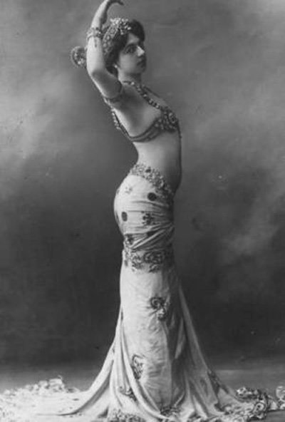 All my life I’ve thought and acted like Mata Hari, woman who has been and always will be fascination of men and envy of women #1917LIVE