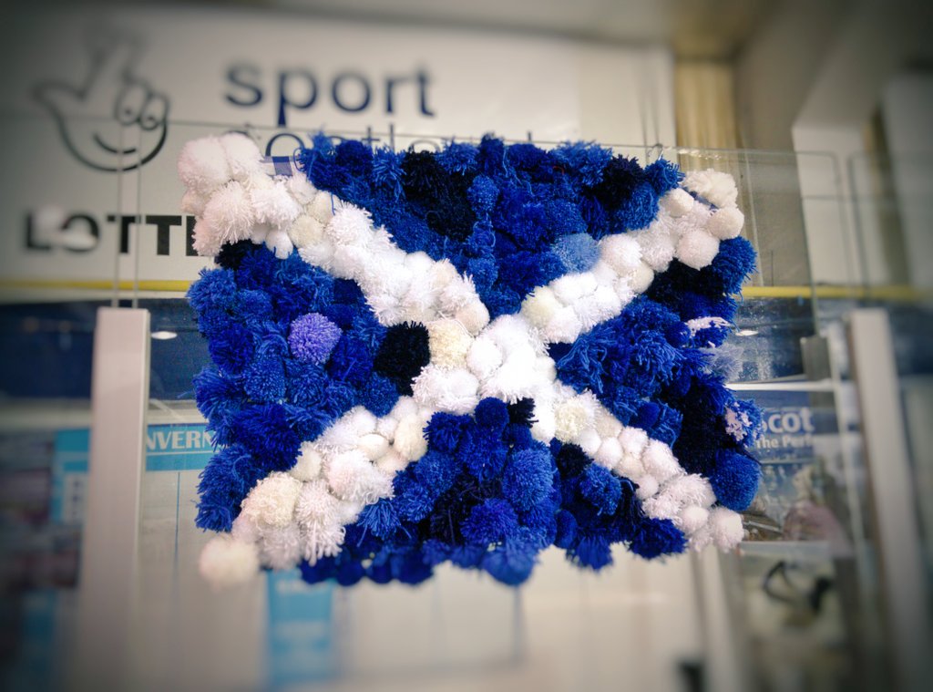Sairus_S's tweet photo. #LochNessKnitFest #LochNessKnitFest2017 #Knitting #Knit #Scotland #Inverness #VisitScotland #Scottishwool #thequeenOfPurls #TaGiF https://t.co/PBv78uN9KI
