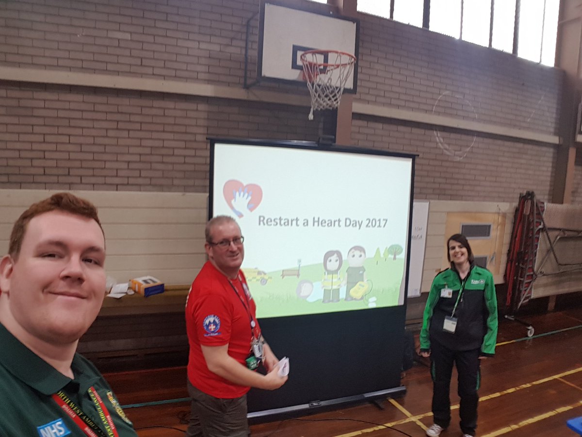 WillHughes89's tweet photo. Great to see @NWAmbulance @stjohnambulance and @BoltonMRT working together to teach a whole year group #CPR #RAHD https://t.co/6WJLKYlhsI