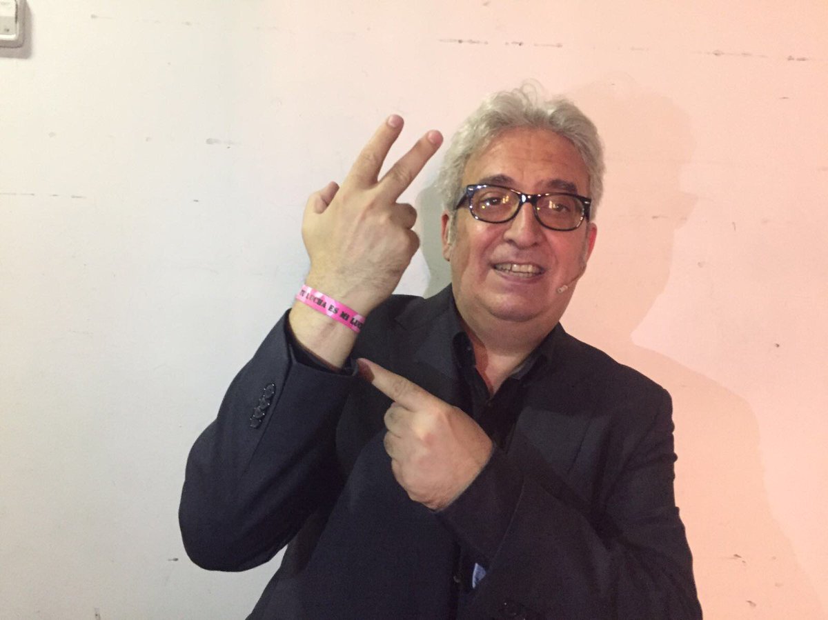 Yo ya tengo mi pulsera. Apoya a la investigacion del cancer de mama. sumatealrosa.com xq #tuluchaesmilucha. Poco + poco es mucho