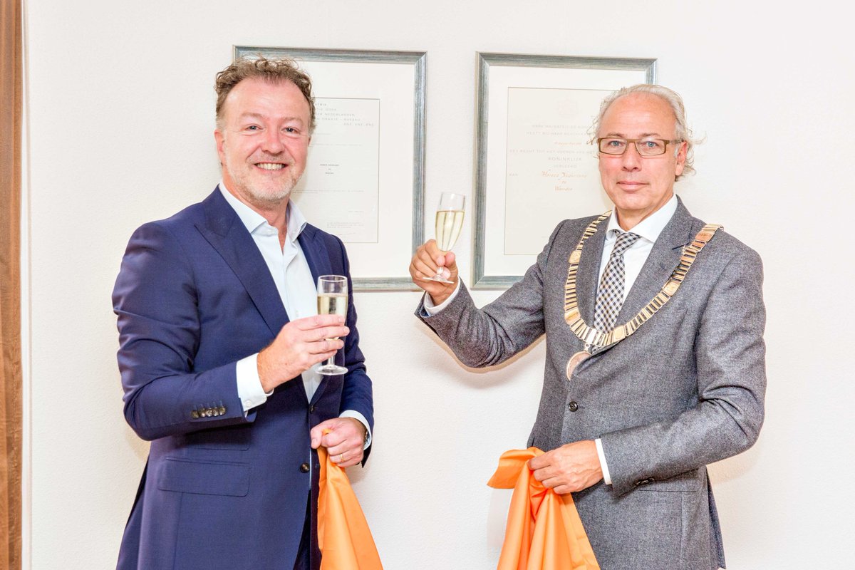 Goed nieuws! De burgemeester van Woerden maakte vanochtend bekend dat <a href="/KHN/">KHN</a> ook de komende 25 jaar ‘Koninklijk’ is. bit.ly/2kMCoTa