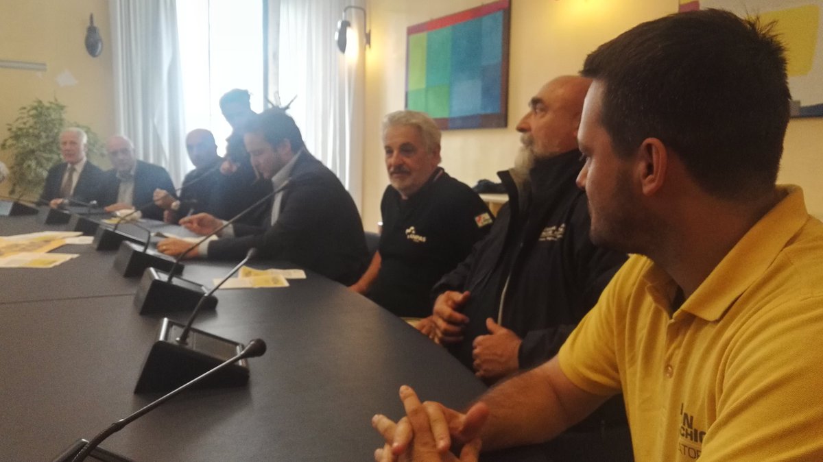 fabionaldoni's tweet photo. #iononrischio2017 iniziata la conferenza stampa #comunegenova https://t.co/KJOcXweMEJ
