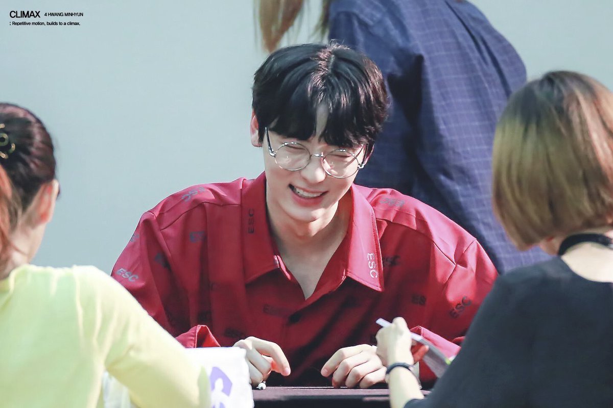 _dear_119's tweet photo. 세..로.......세....로....사진이 시급해........ https://t.co/0KiyCnzlXo