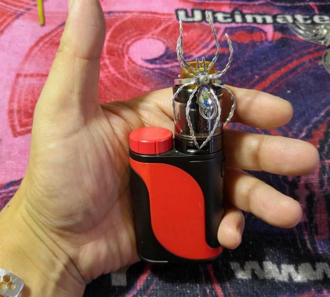 SMD_sapporo's tweet image. ちょっと色が好みじゃなかったので変更しました。
グっと締まって格好良くなりました。

#vape
#iStick
#pico25
#CFRP